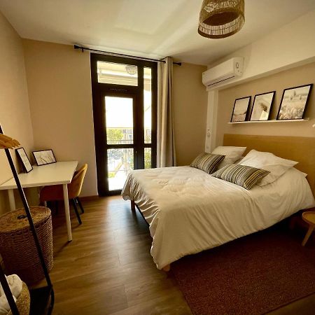 Tres Bel Appartement Central, Au Calme Avec Balneo 佩皮尼昂 外观 照片