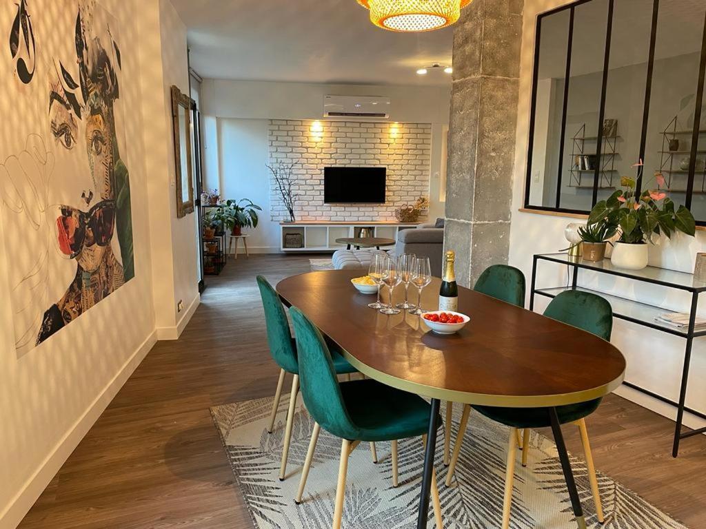 Tres Bel Appartement Central, Au Calme Avec Balneo 佩皮尼昂 外观 照片